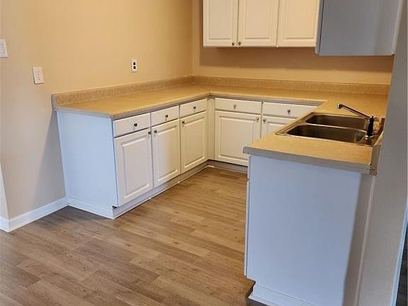 4th image of 332 Turtle Creek Ln