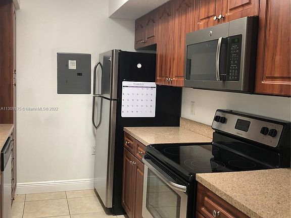 3rd image of 15661 SW 104th Ter APT 312