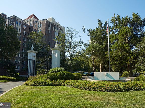 3rd image of 3900 Cathedral Ave NW APT 501A
