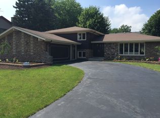 7348 Kiowa Ln, Palos Heights, IL 60463