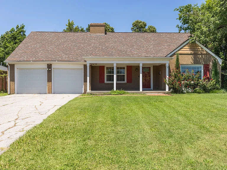 1101 Glenwood Ave — Photo 1
