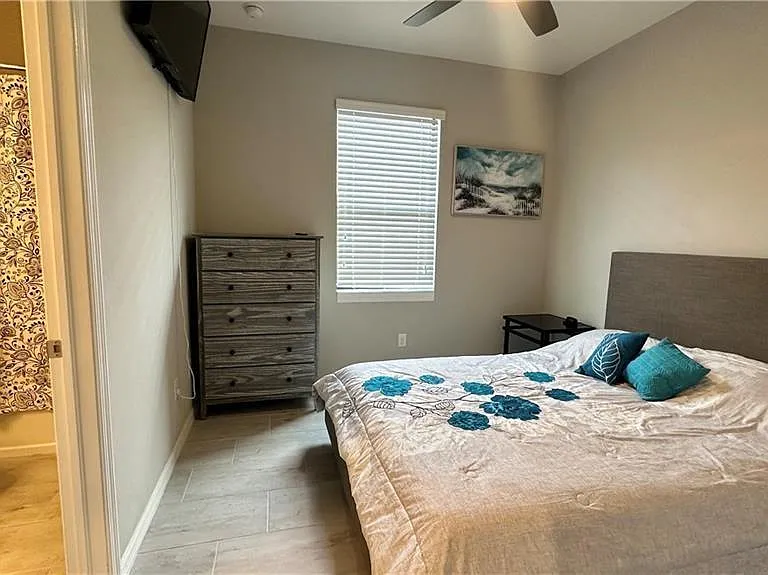 19347 Elston Way — Photo 10