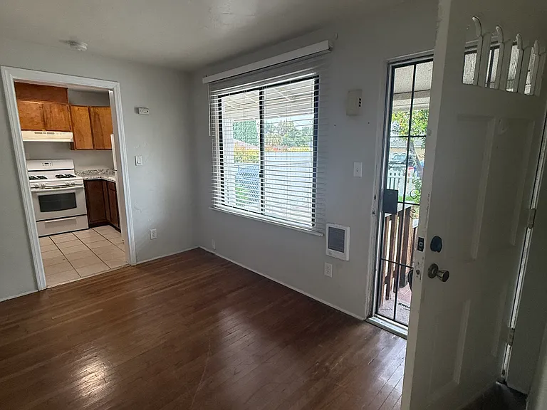 8314 Golden Ave #A — Photo 7