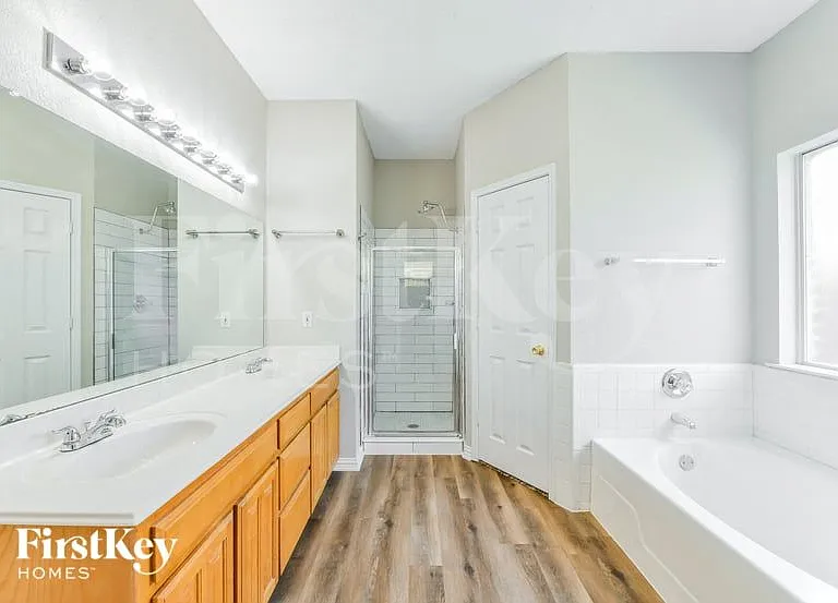 6733 Lucas Ln — Photo 8