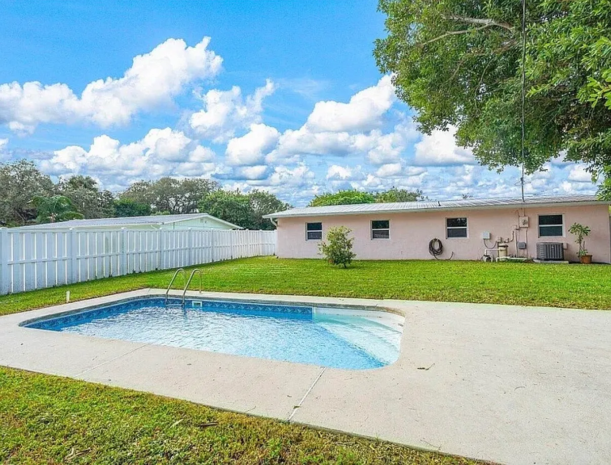 3 bed, 1413 sqft, $2,800 — Photo 1