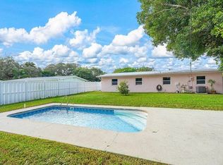 2057 NE Ridge Ave, Jensen Beach, FL 34957