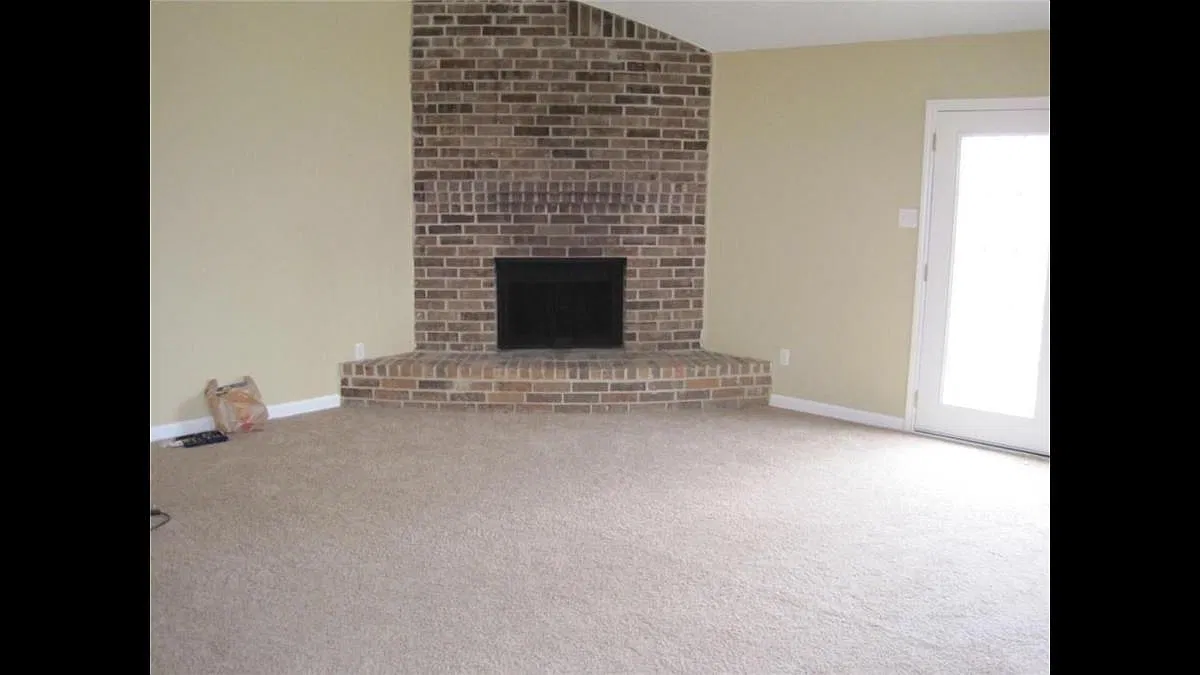 3 bed, 1798 sqft, $2,350 — Photo 2