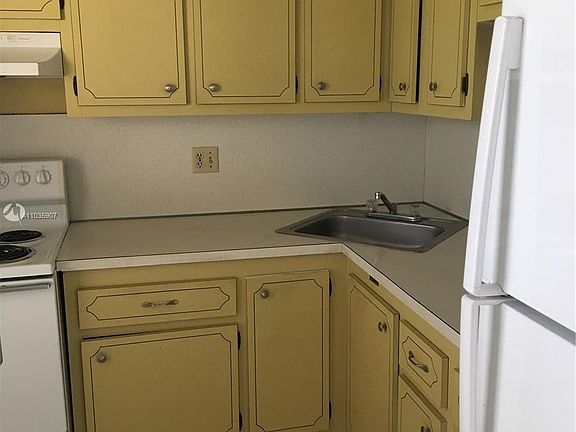 3rd image of 6300 NW 62nd St APT 306