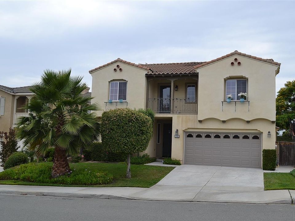 1st image of 310 Avenida Marlina