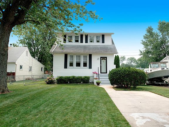 2nd image of 2124 Lodge Forest Dr