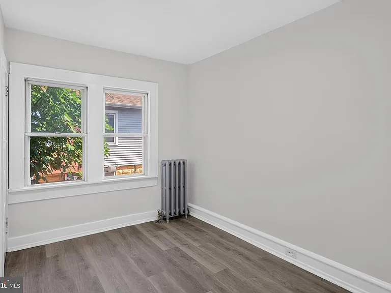 319 Laurel Ave — Photo 9