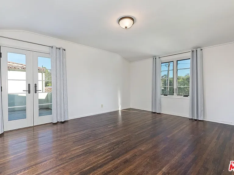 1304 San Vicente Blvd — Photo 19