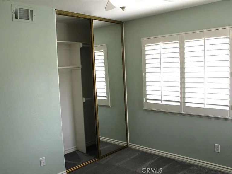 22 Flossmoor — Photo 17
