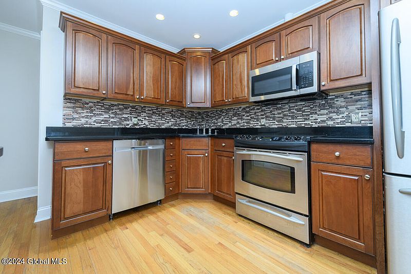 3rd image of 107 Rosemont Street
