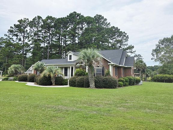 5th image of 101 Fairway Ct