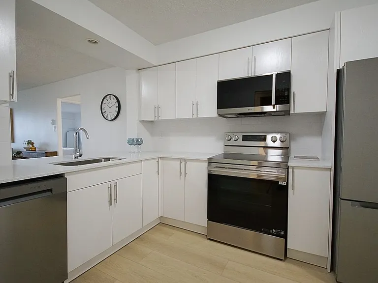 508 Beechwood Dr #602 — Photo 30