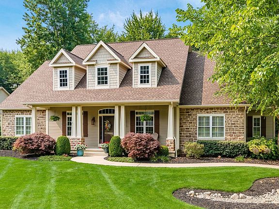 2nd image of 162 Lexington Woods Dr
