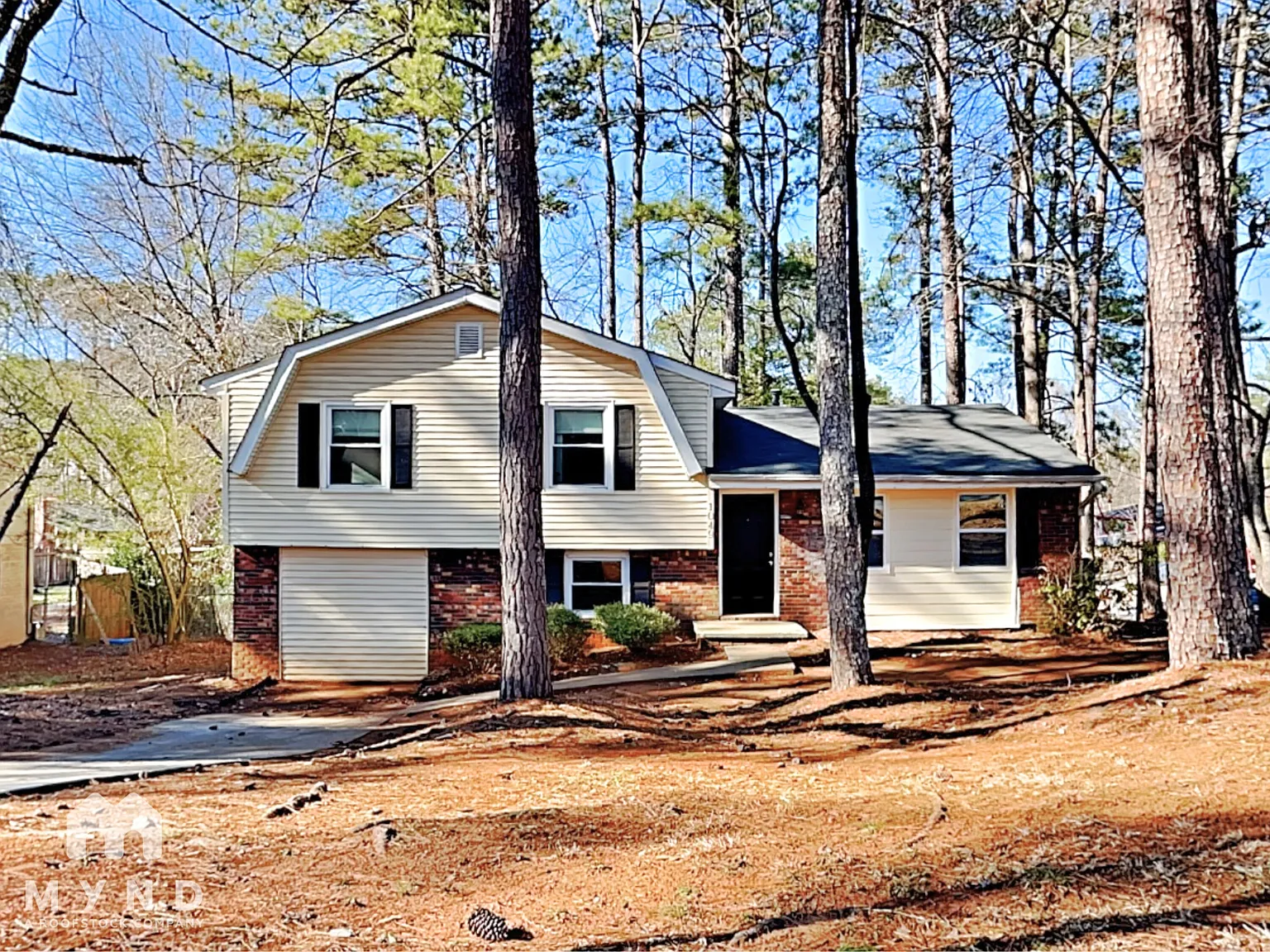 3 bed, 1.5 bath, 1644 sqft, $1,795 — Photo 1