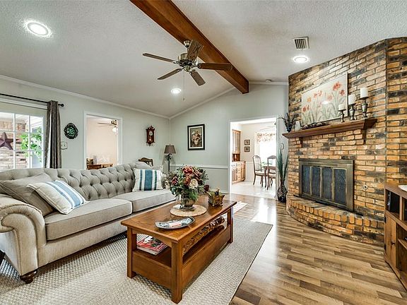 2nd image of 2312 E Windsor Dr