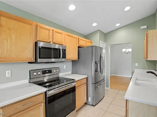 2427 Woodbourne Pl, Cape Coral, FL 33991