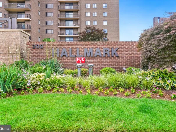 200 N Pickett St APT 509, Alexandria, VA 22304