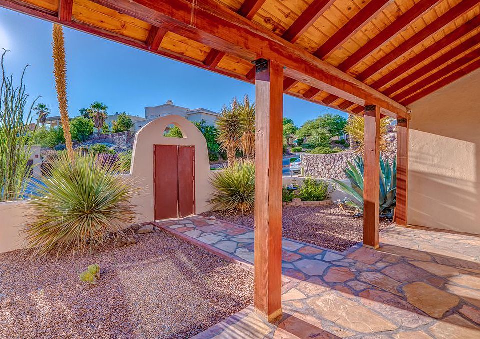 1st image of 1004 Calle Parque Dr