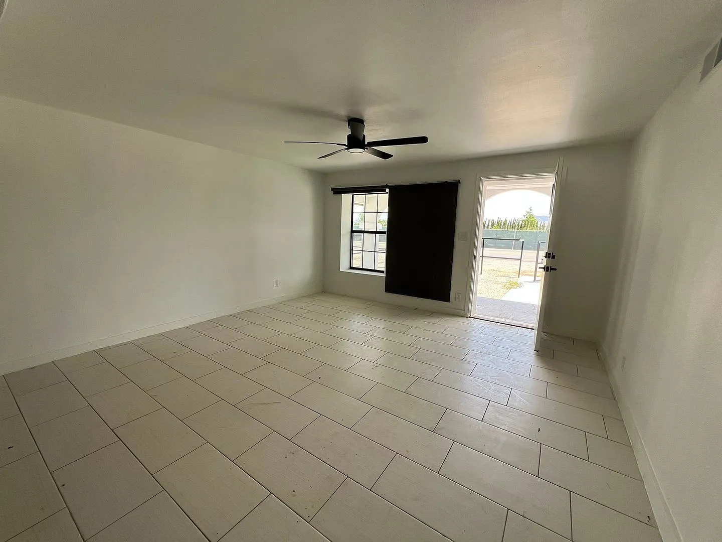 Charming Renovated Country Home for Rent — Photo 2