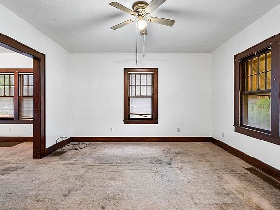 5th image of 1310 E Washington St