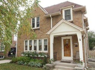 5829 N Bay Ridge Ave, Whitefish Bay, WI 53217