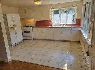 172 Union Ave #E, Bloomingdale, NJ 07403