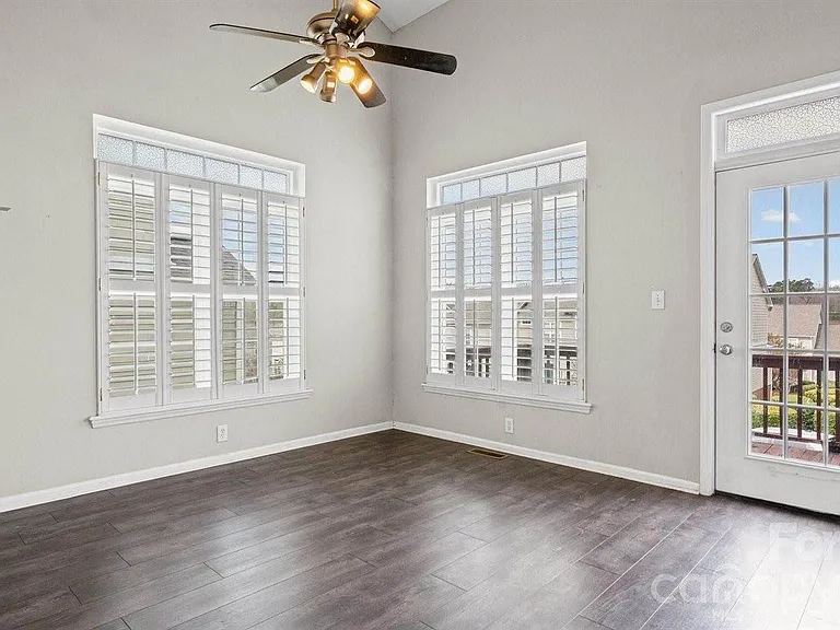125 Forest Ridge Rd — Photo 14