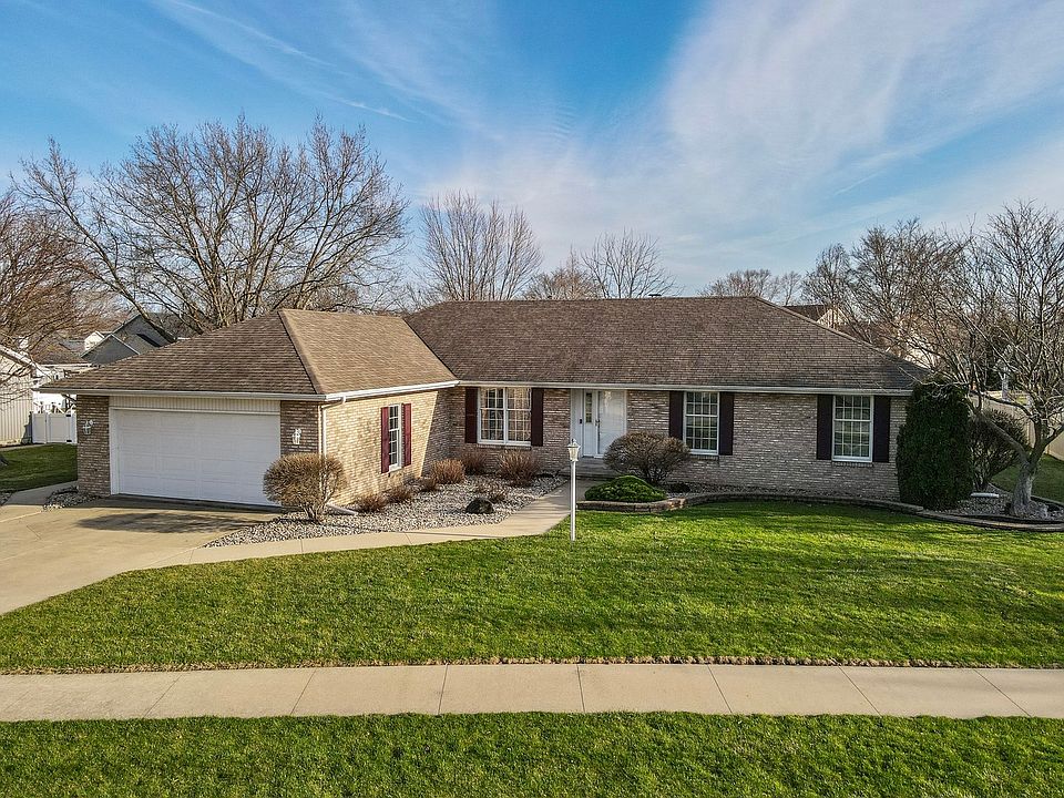 1st image of 214 Greenbriar Ln