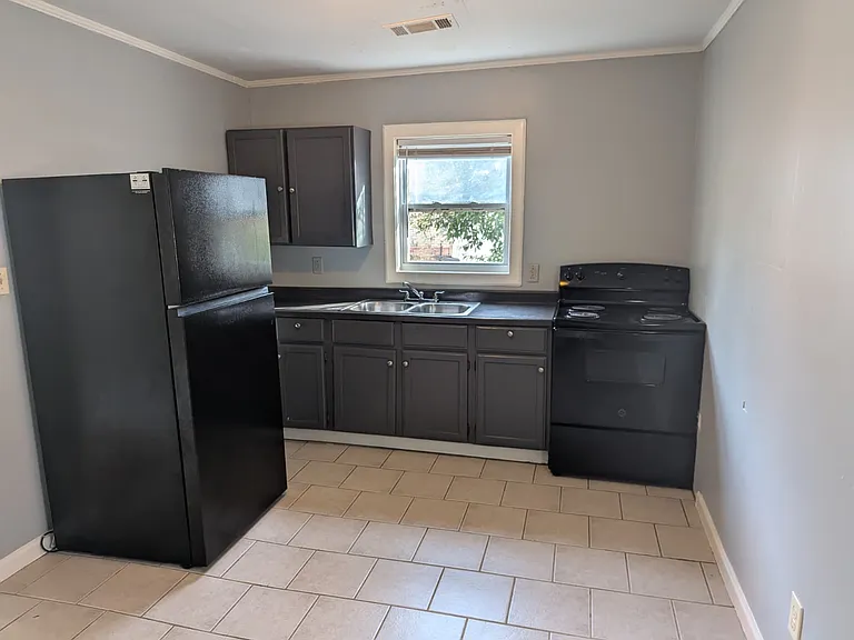1045 Curry Pl — Photo 1