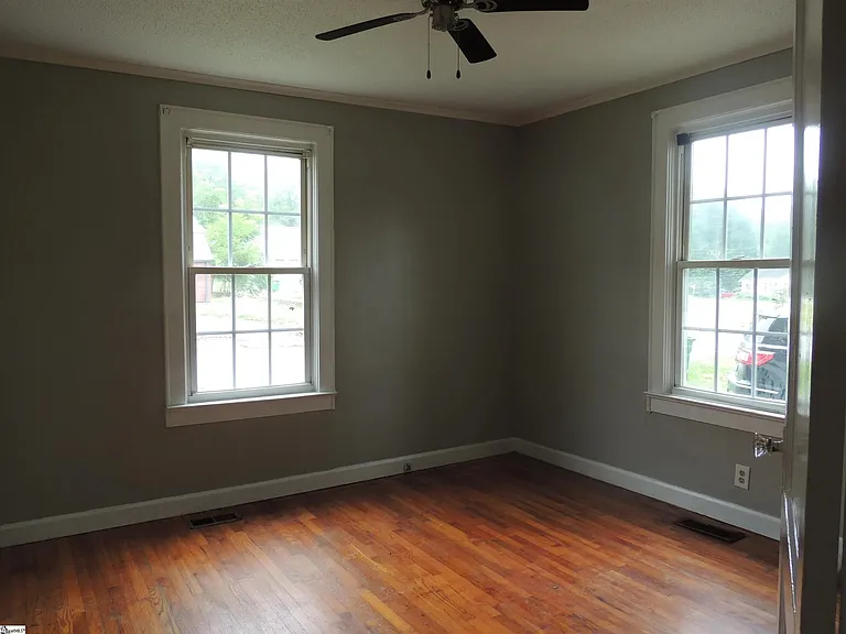 6 S Green St #B — Photo 17