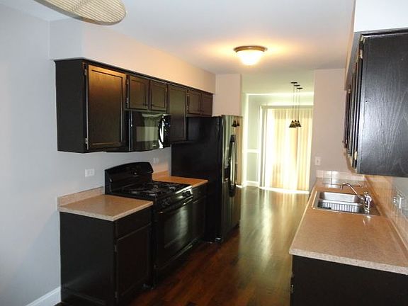 3rd image of 1978 N Jamestown Dr #1978