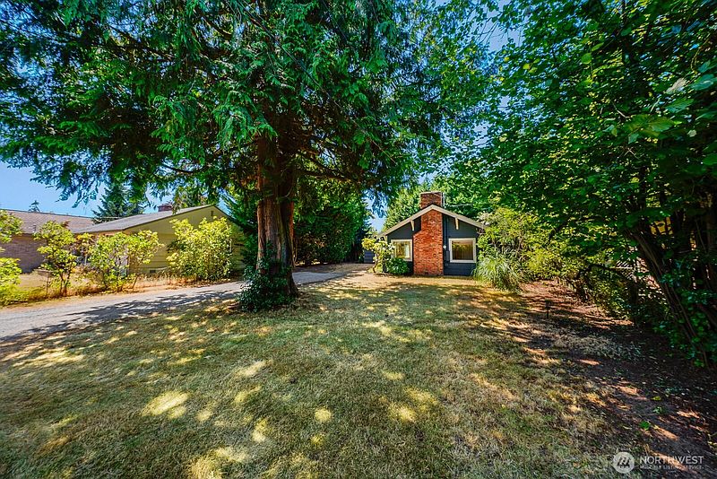 4th image of 12721 27th Avenue NE