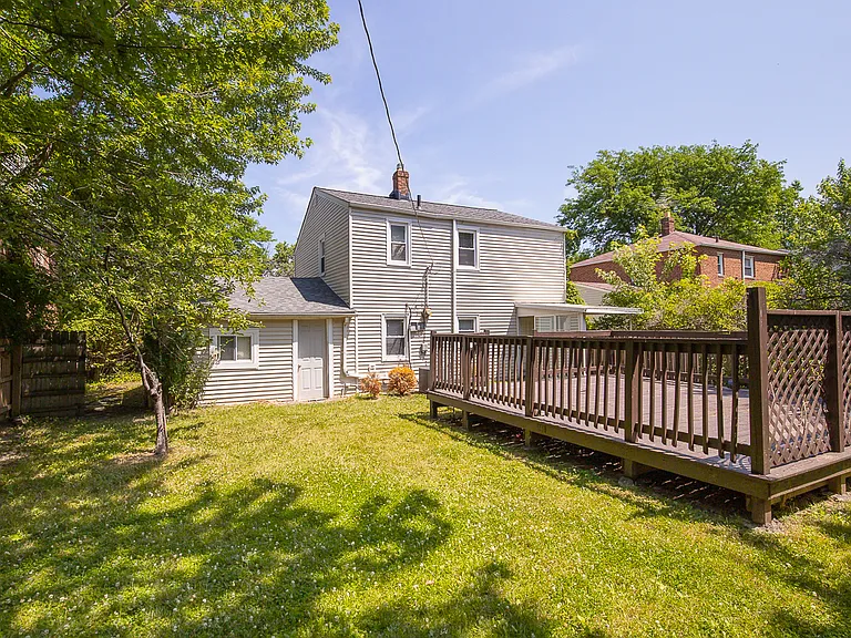 21350 Priday Ave — Photo 2