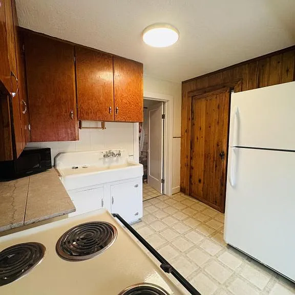 1836 Flowerree St — Photo 10