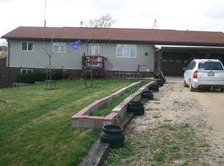 10737 100th Ave, Center Junction, IA 52212