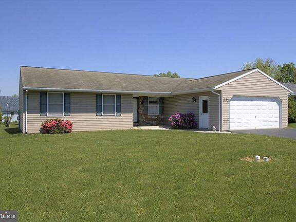 2nd image of 19 NEWBURG DRIVE