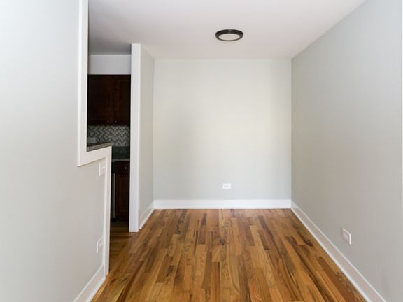 5th image of 696-96 Elm Pl #D603
