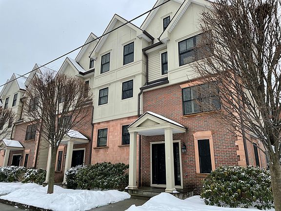 109 Forest Street