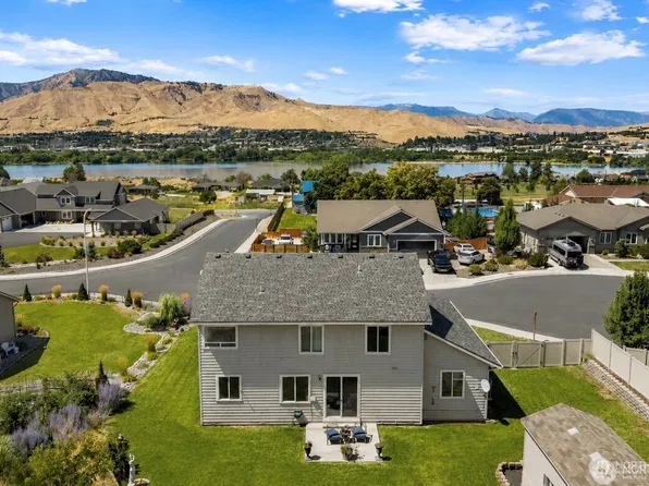 3113 NW Delcon Court, East Wenatchee, WA 98802