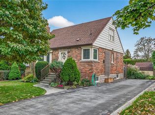 875 Garth St, Hamilton, ON L9C 4L1