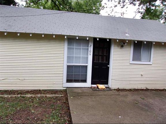 5th image of 210 1/2 S Lowry St