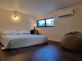 5866 SW 60th St, Miami, FL