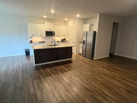 2nd image of 63 Banks Blvd