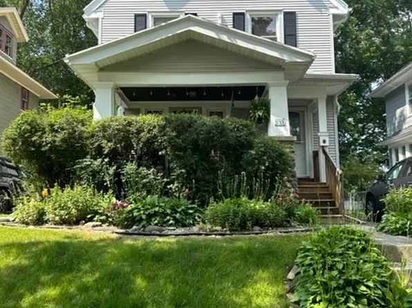 556 Augustine St, Rochester, NY 14613