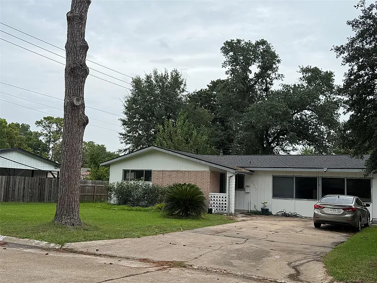 9507 Vogue Ln — Photo 3