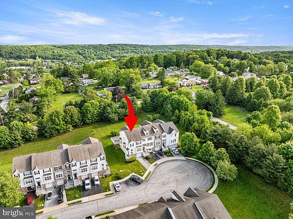 4th image of 34 Shoreham Dr